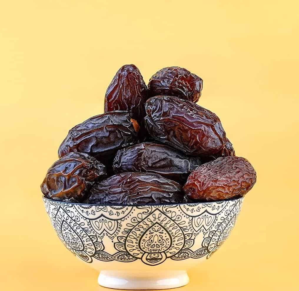 Premium jumbo Medjoul dates